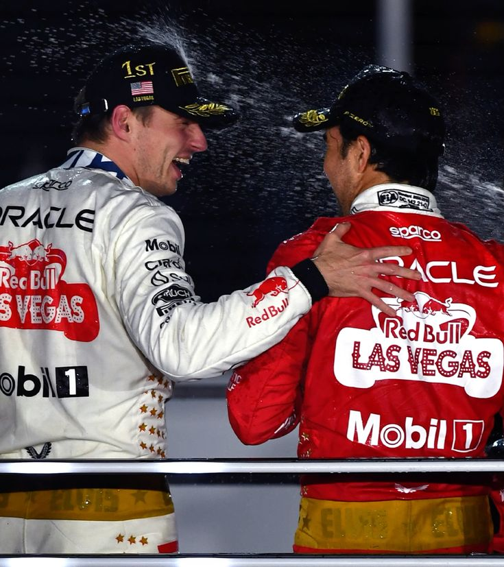 MarsAres_2301's tweet photo. Max Verstappen: Taller and broader, about 1.3 checos https://t.co/k8QY98JmZy