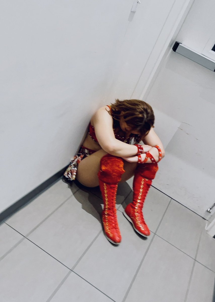 meraWRESTLING tweet media