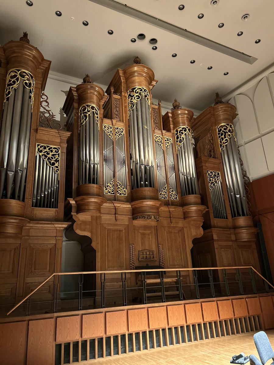 えーせ ー tweet media