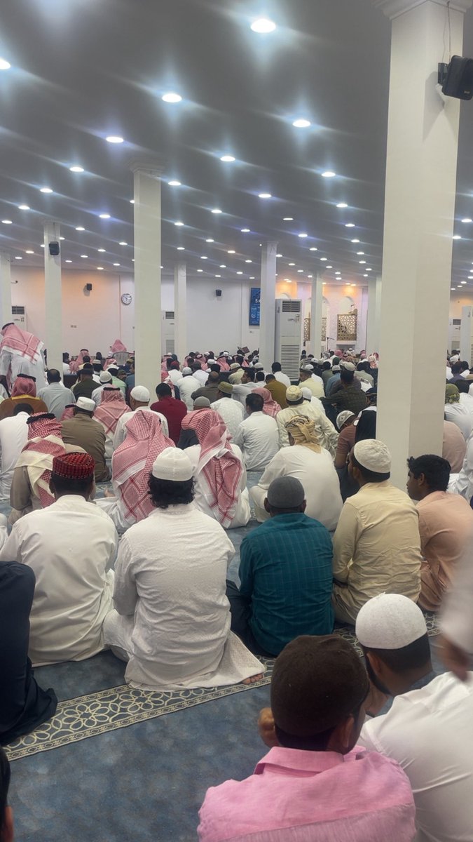 عيدكم مبارك 
وكل عام وأنتم بخير
 وتقبل الله منا ومنكم صالح الأعمال

 #عيد_الفطر_١٤٤٧ه