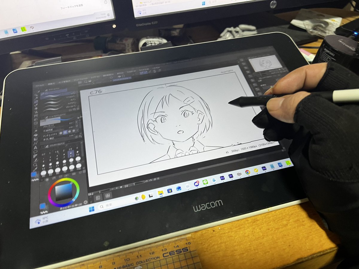 お絵描き手袋届いた！
これはいいぞ…！

#イラスト
#いいねで気になった人お迎え 
#活動者さんフォロバします 
#絵描きさんフォロバ100 
#絵描きさんと繋がりたい