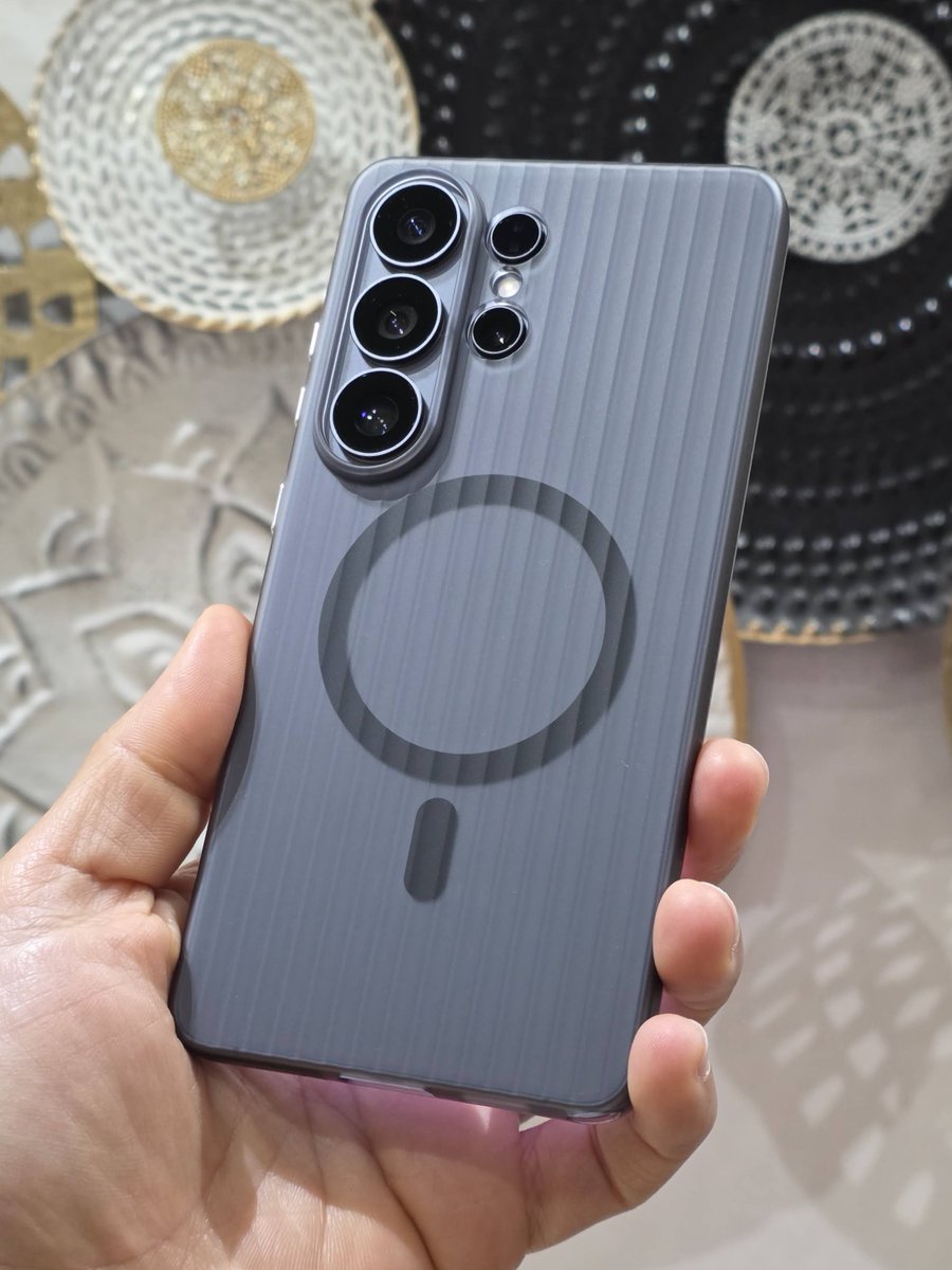 ⚡ نتائج شحن #GalaxyS26Ultra باستخدام شاحن OnePlus 65W

🔋 16% ⟶ خلال 5 دقائق
🔋 31% ⟶ خلال 10 دقائق
🔋 43% ⟶ خلال 15 دقيقة
🔋 57% ⟶ خلال 20 دقيقة
🔋 69% ⟶ خلال 25 دقيقة
🔋 78% ⟶ خلال 30 دقيقة
🔋 86% ⟶ خلال 35 دقيقة
🔋 93% ⟶ خلال 40 دقيقة
🔋 98% ⟶ خلال 45 دقيقة
🔋 100%