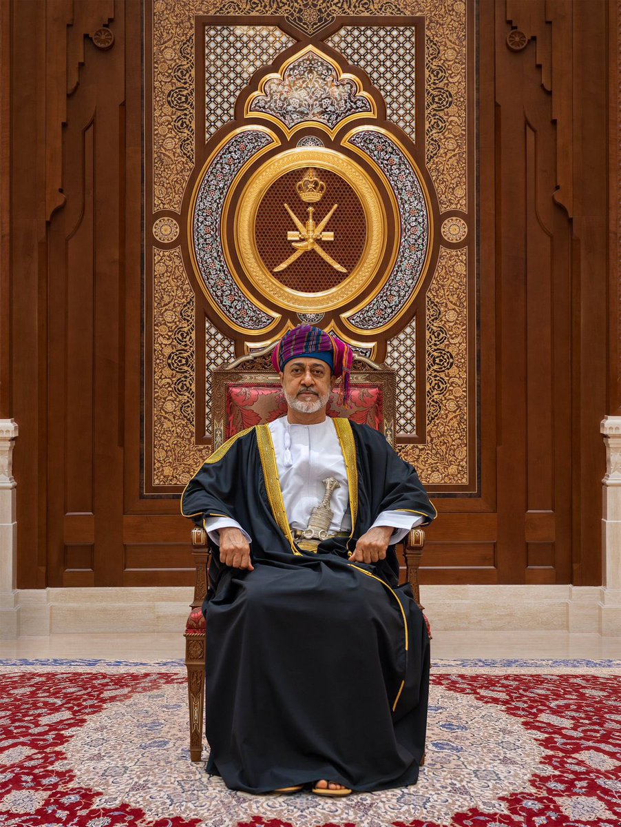 Mirbatcharity's tweet photo. بمناسبة عيد الفطر المبارك، يسرّ فريق مرباط الخيري أن يرفع أسمى آيات التهاني وأصدق التبريكات إلى حضرة صاحب الجلالة السلطان هيثم بن طارق حفظه الله ورعاه، سائلين المولى عزّ وجل أن يمدّه بموفور الصحة والعافية، وأن يوفقه ويسدد خطاه لما فيه رفعة هذا الوطن العزيز.
#عيد_الفطر_١٤٤٧هـ https://t.co/47MeV4DdHI