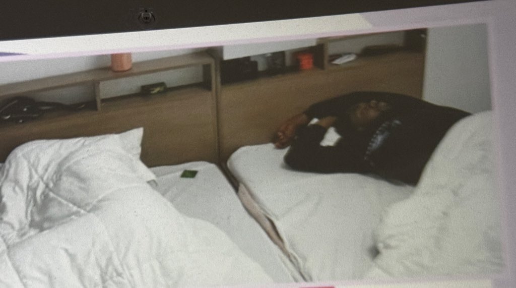 RoveTheory tweet media