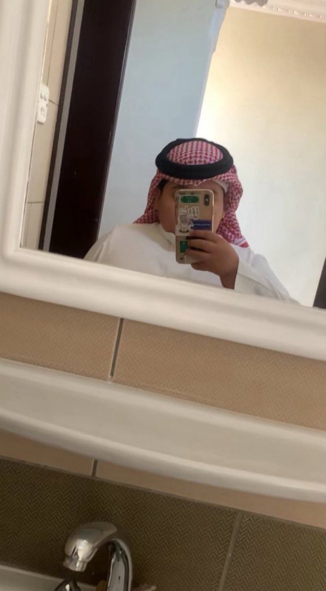 عـلـي tweet media