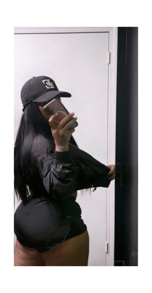 Mechie_unique tweet media