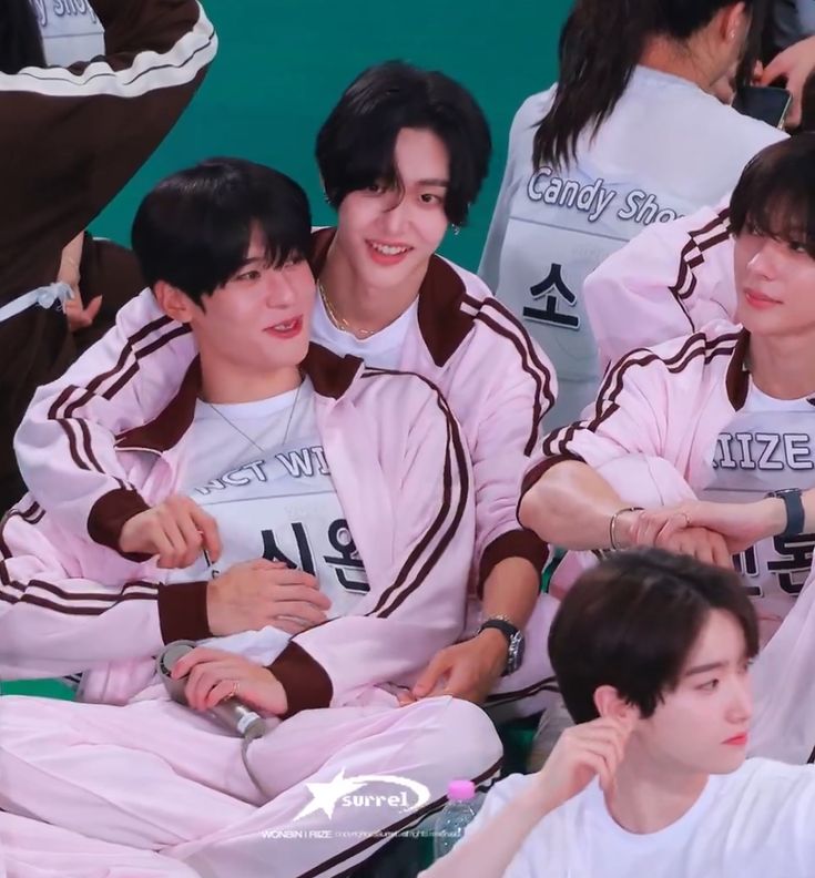 Avi & Mr. Santiago tweet media