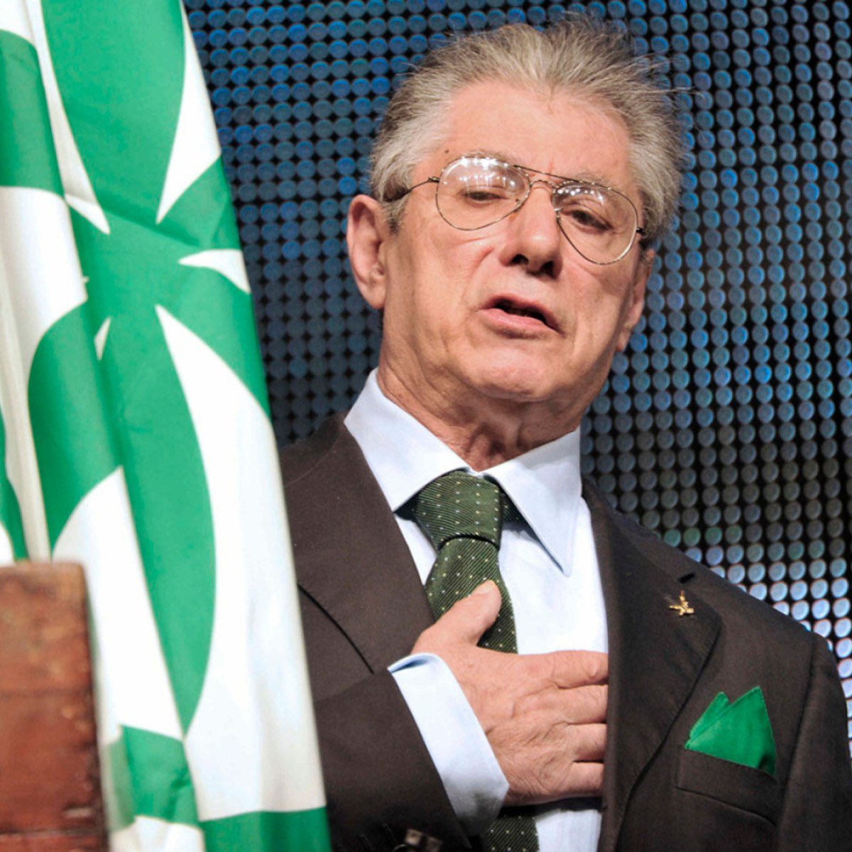 𝐒𝐨𝐮𝐦𝐚𝐢𝐥𝐚 𝐃𝐢𝐚𝐰𝐚𝐫𝐚 tweet media