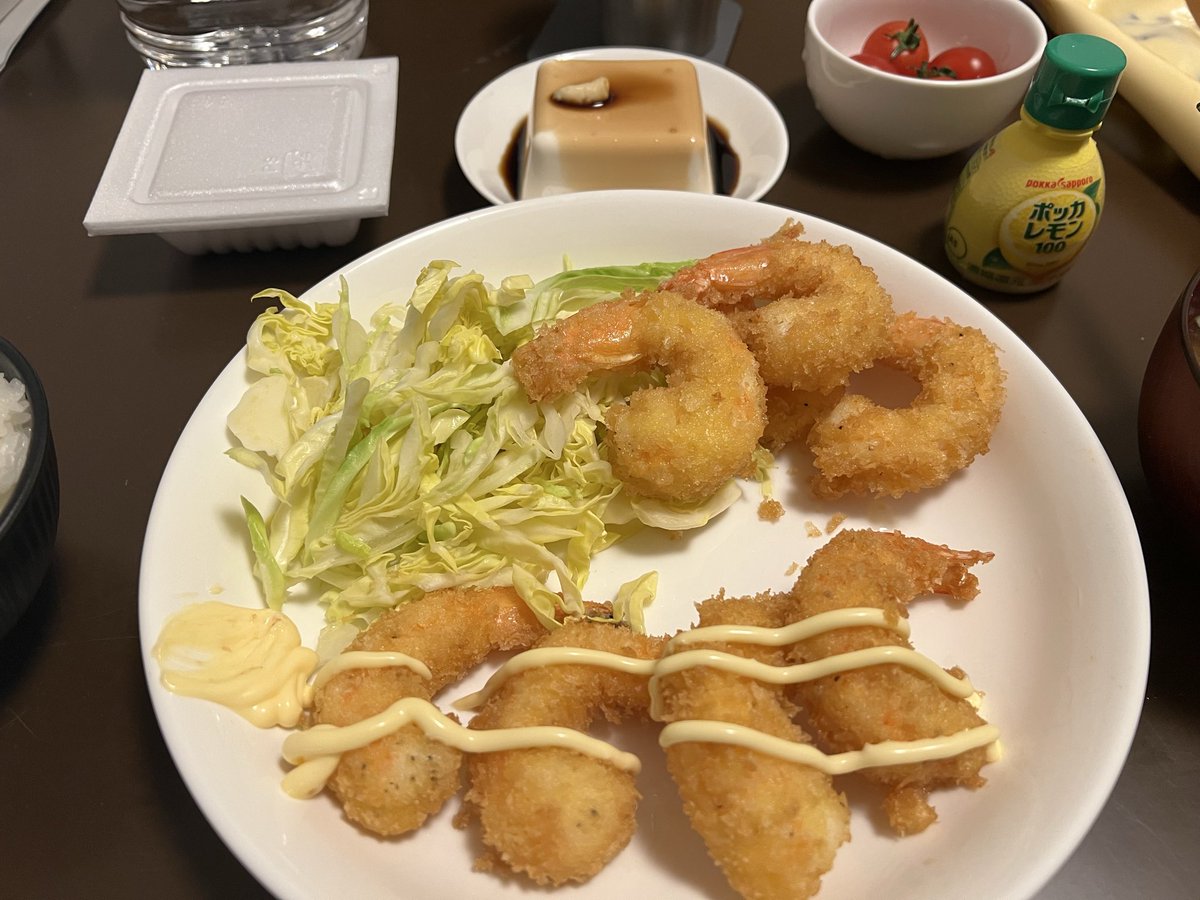 onpu_000's tweet photo. 初めて揚げ物作った https://t.co/pQE4Bv77HX