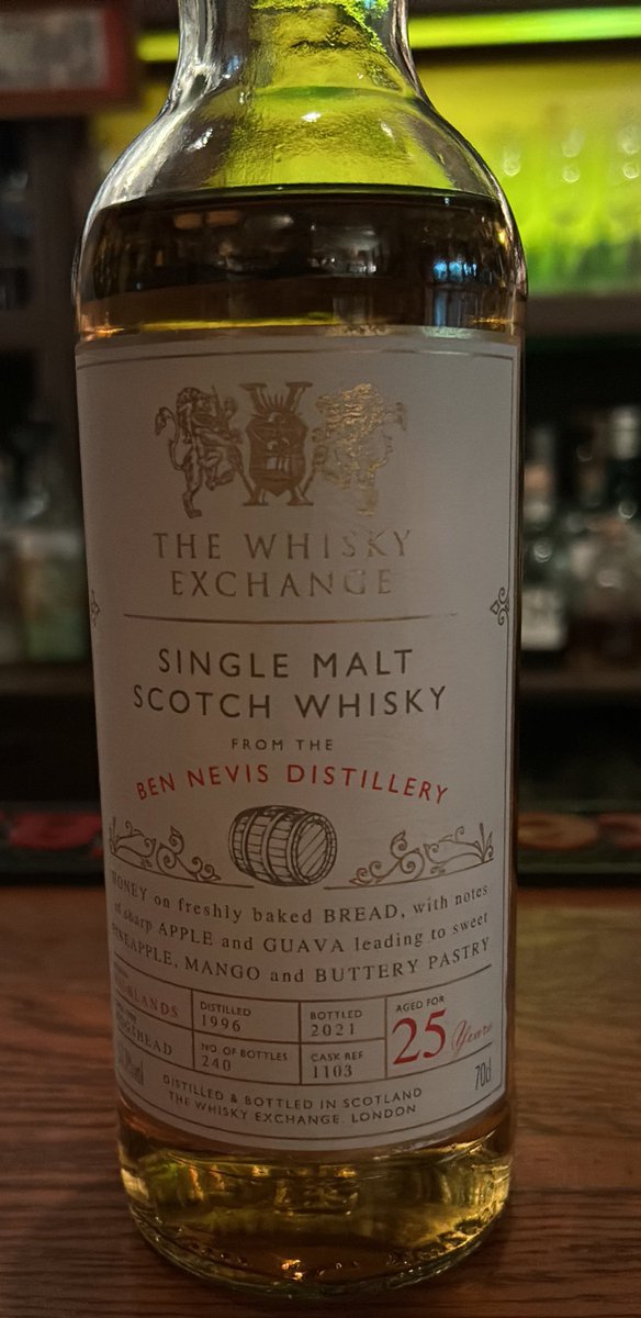 春分にふさわしい、、
ベンネビス1996／2021 51.1% TWE
上品な白桃の柔らかな甘みに長い熟成の中からマンゴーやパイン等が顔を出し始めています。誰かがこれが最も美味しい96かなと。たしかに、全開が楽しみ。楽しんでくださいませ🙇‍♂️#無路良