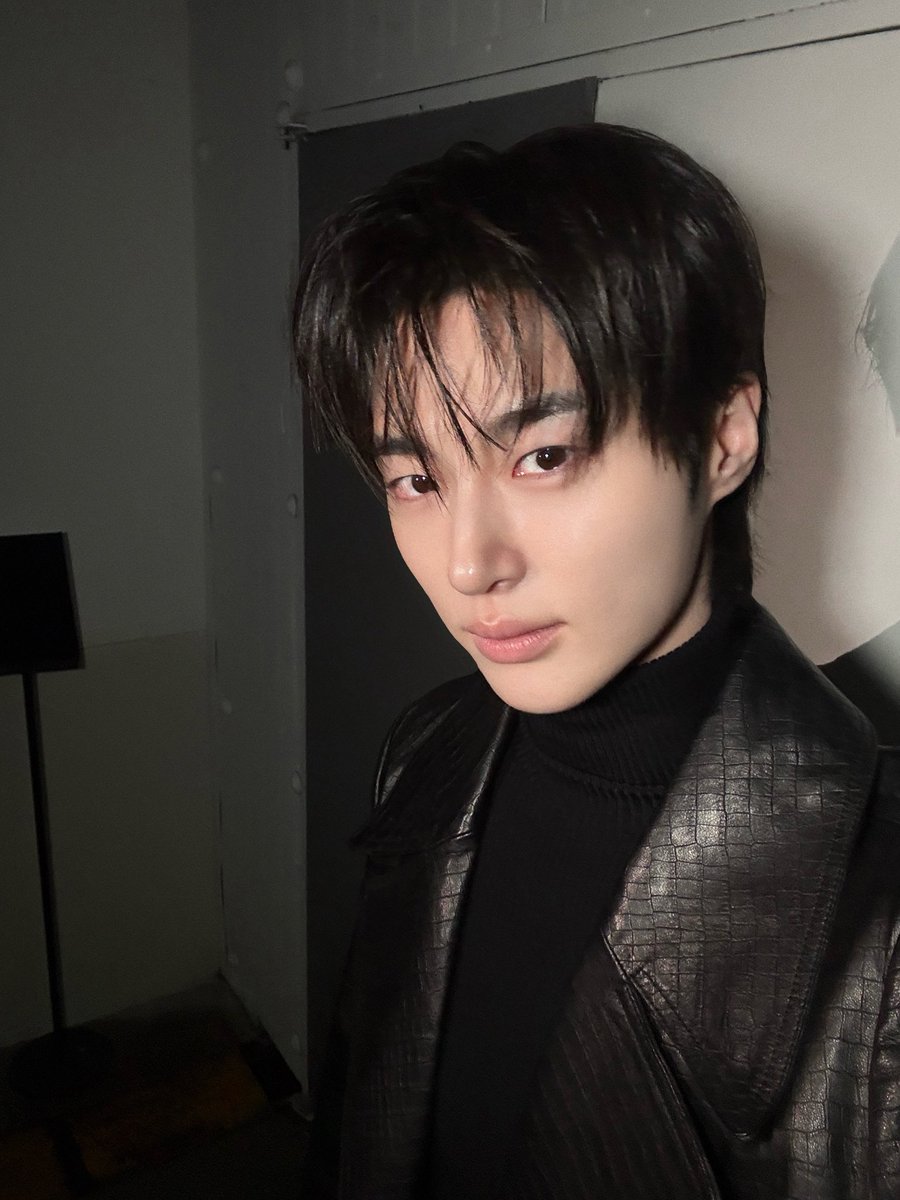 WooseokBase's tweet photo. #ByeonWooSeok Season's greetings post via Weverse Membership only! https://t.co/WkGqRJjEyl