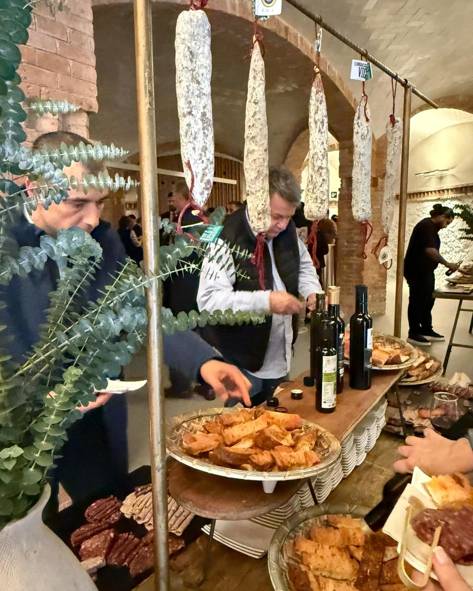 Oli de l'Empordà tweet media