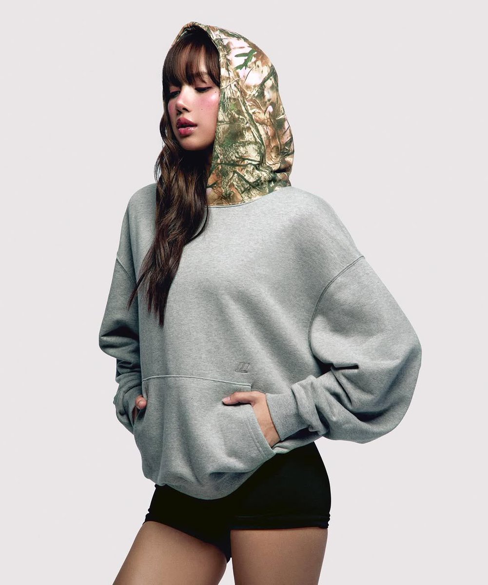 (2) LLOUD GYM COLLECTION
× IWANNABANGKOK©
@ COMPLEXCON HONG KONG

D-1

#LISA #LLOUD #LLOUDxIWANNABANGKOK #IWANNABANGKOK #ComplexCon #ComplexConHongKong

c/o emjanggg (<a href="/wearelloud/">LLOUD</a>’s Creative Director)