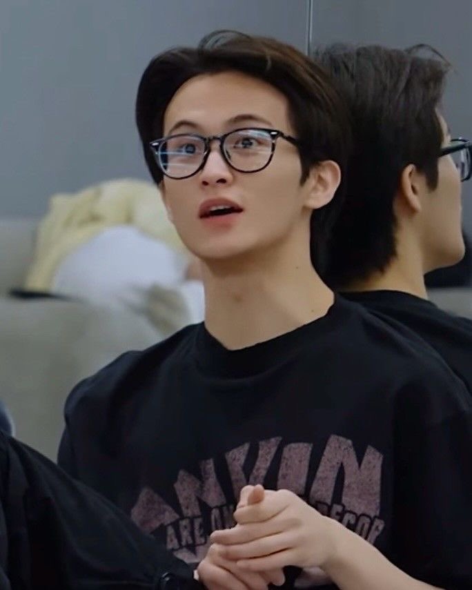 theunsaidthin's tweet photo. rafael &amp; sean
—babak belur

cw//bullying

markhyuck few tweets au
written by Lan. https://t.co/Uh7xYo9Mqx