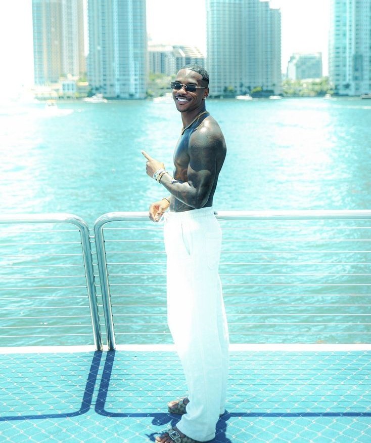 𝗡𝗢𝗠𝗘♠️♠️ tweet media