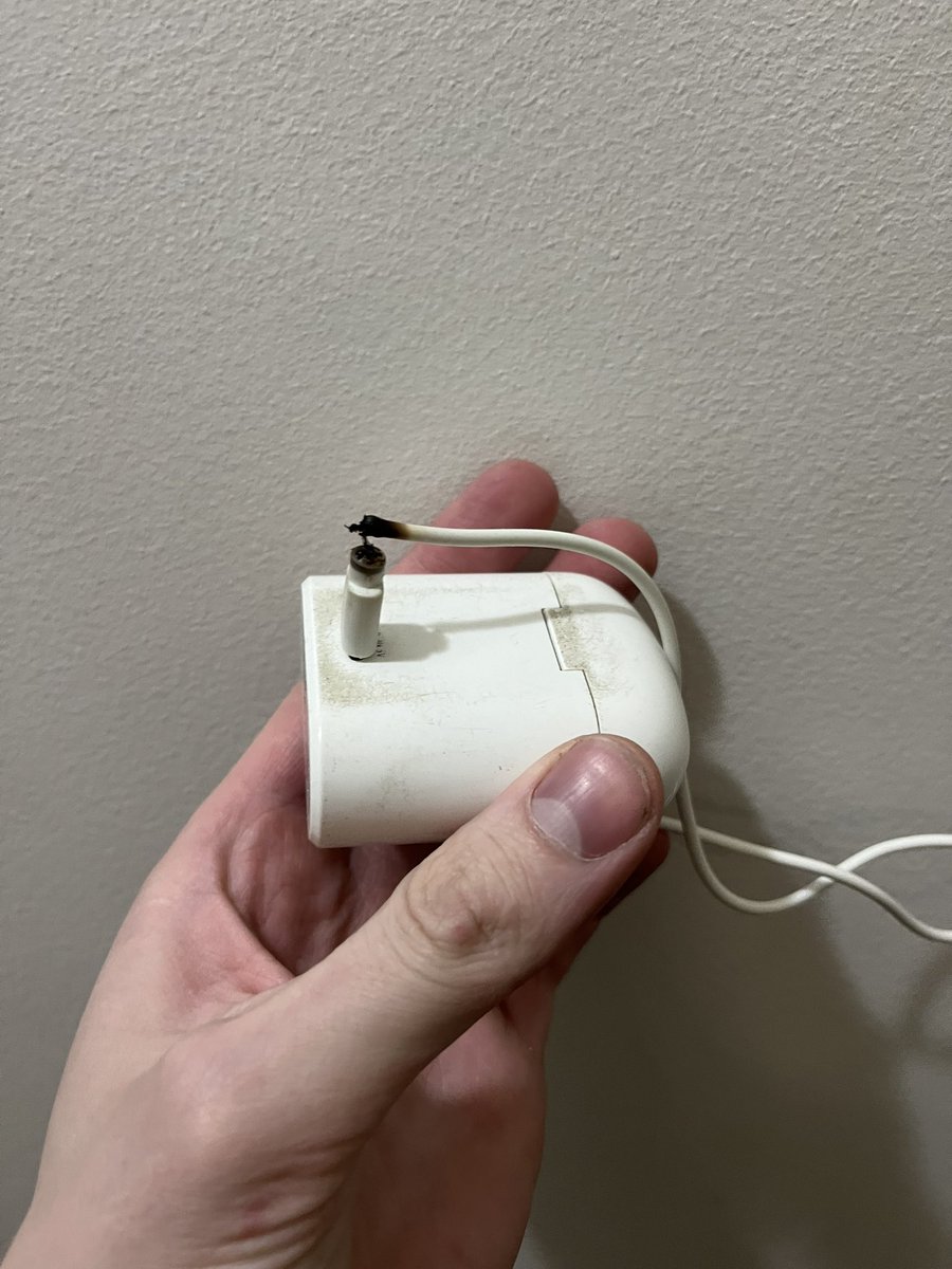 Felix Crusader tweet media