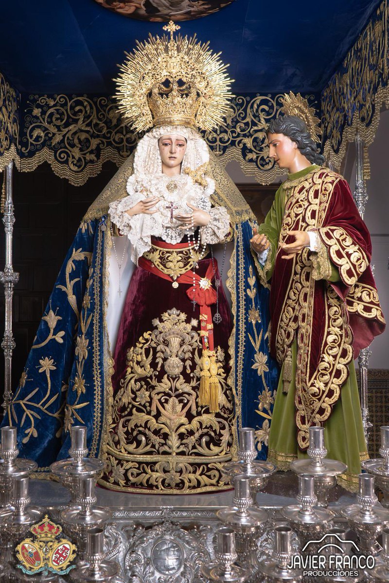HJesusNazareno's tweet photo. 🟣 En un nuevo quinto Viernes de Cuaresma, Viernes del Señor, amanece Ntra. Sra. de la Amargura entronizada en su paso de palio junto a San Juan Evangelista, a la espera de una nueva mañana de Viernes Santo. 

#SS’26
#AmarguraNazarena
#HdadDelNazareno

📷 @JFSproduciones https://t.co/n3IOVVbi7x
