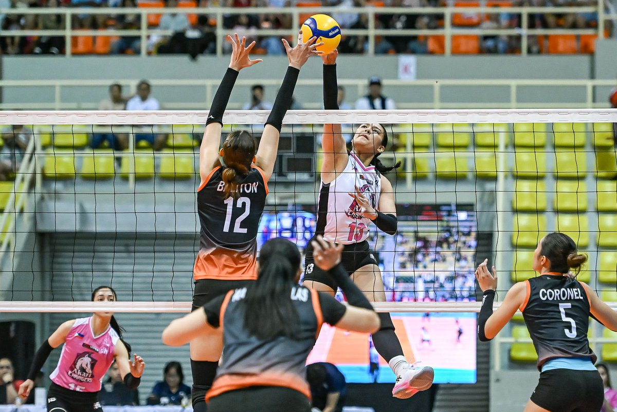 domingurlz's tweet photo. Photos against Galeries! See you tomorrow and good luck Chargers🩷🖤

#PVL2026 Ced Domingo | Celine Domingo https://t.co/8OdOIyisZc