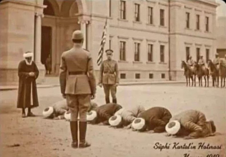 UmbertoECO tweet media