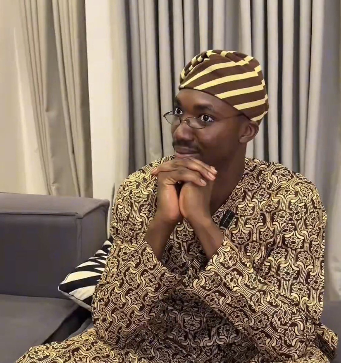 16 (❖,❖) tweet media