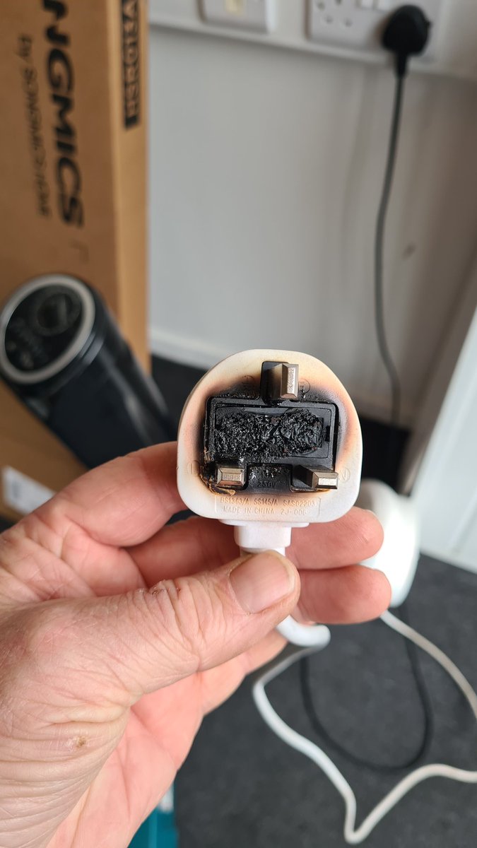 Dogknob1 tweet media