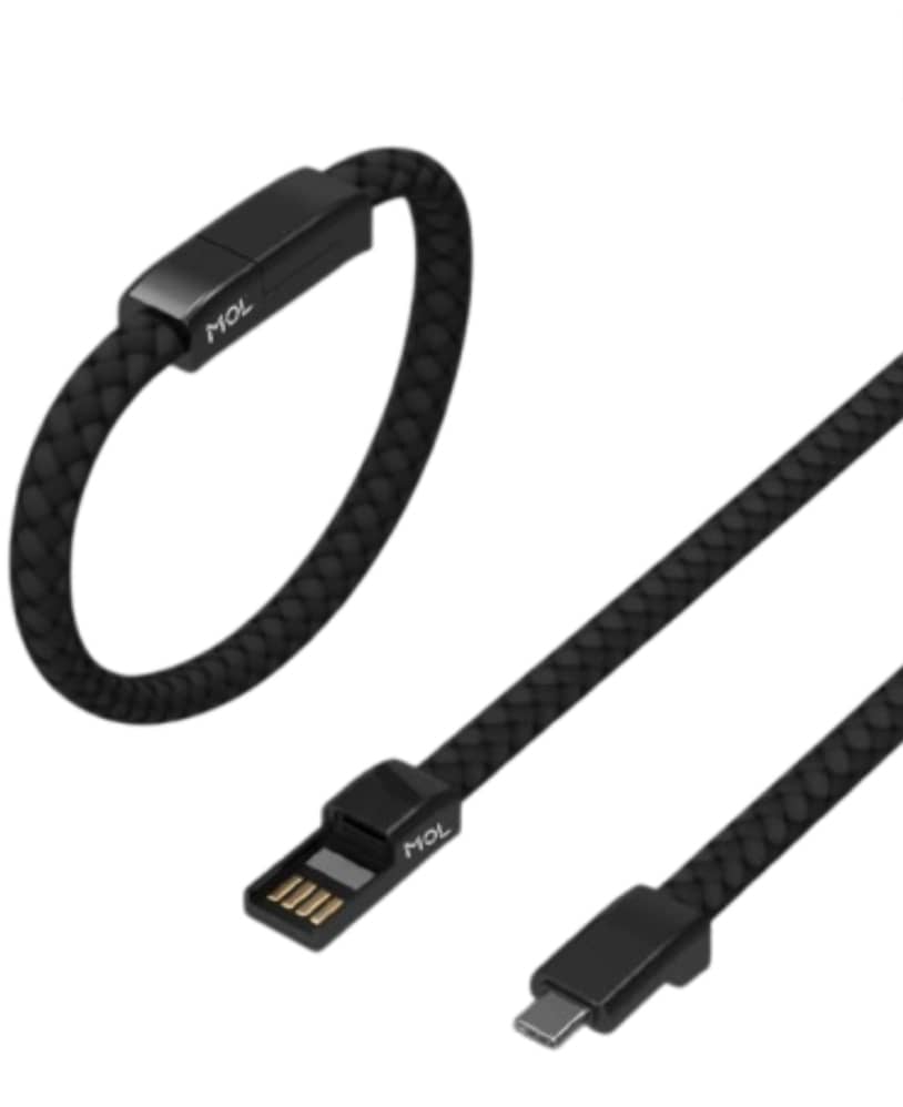 ElvisTunde's tweet image. I used to always forget my charger…
Till I started wearing it 😅
Now my phone stays alive and my style stays clean 🔥

We supply to your doorstep anywhere, anytime..DM to place your Order
#MOLAccessories #EverydayCarry