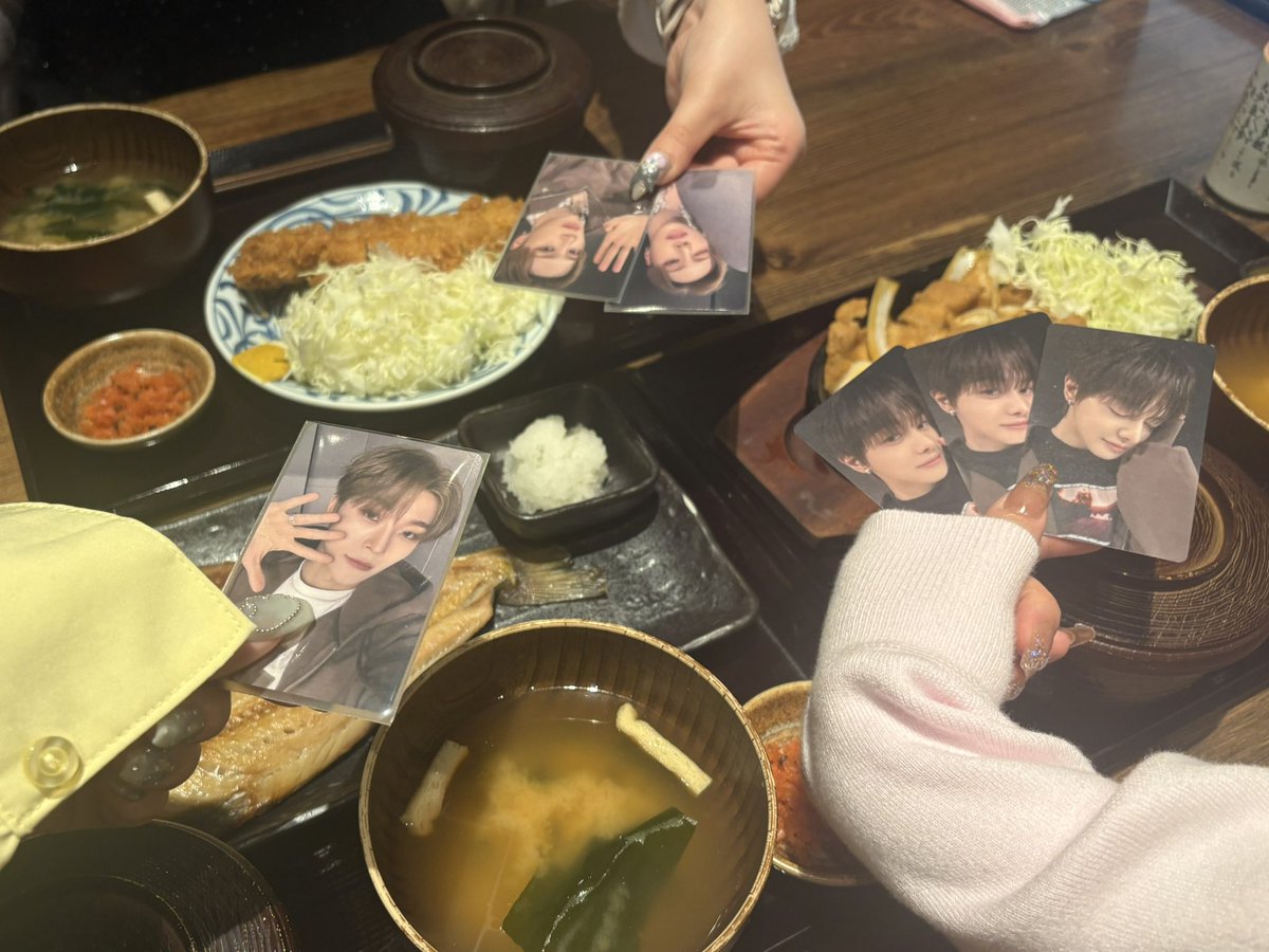 ☾ ☄︎ tweet media