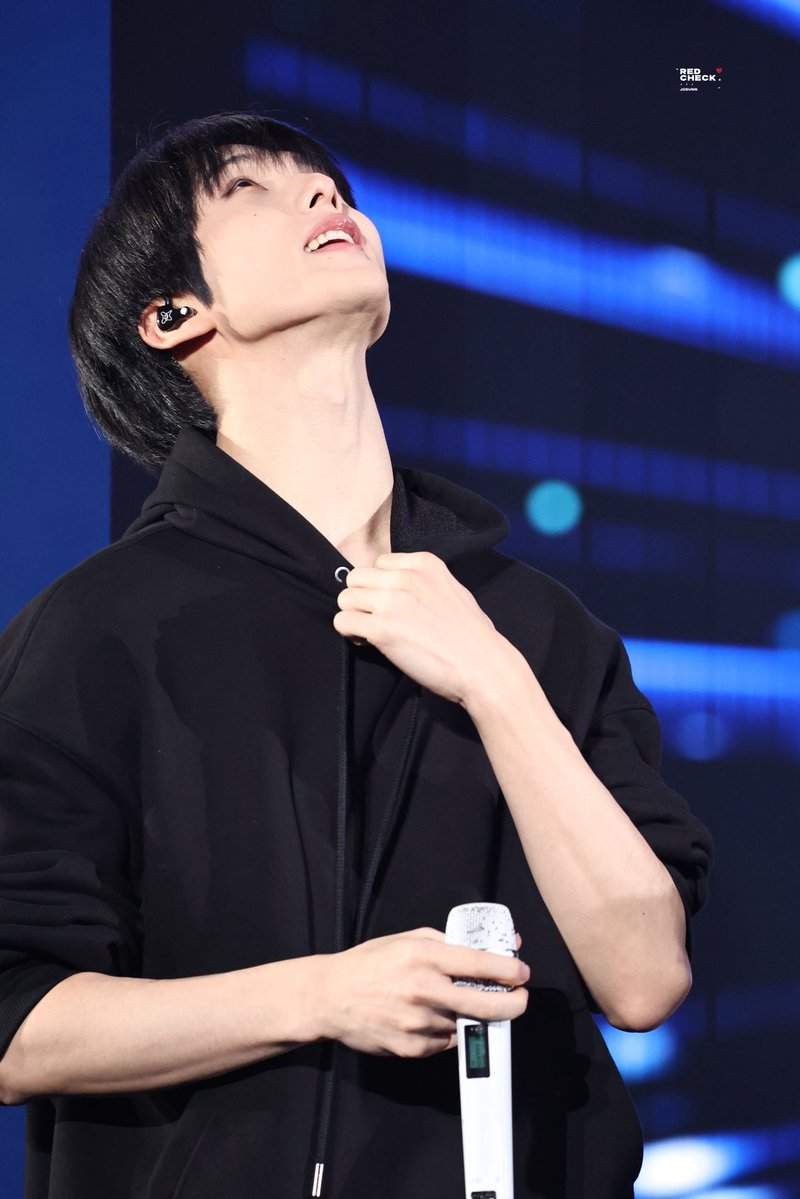 𝗥𝗘𝗗 𝗖𝗛𝗘𝗖𝗞 tweet media