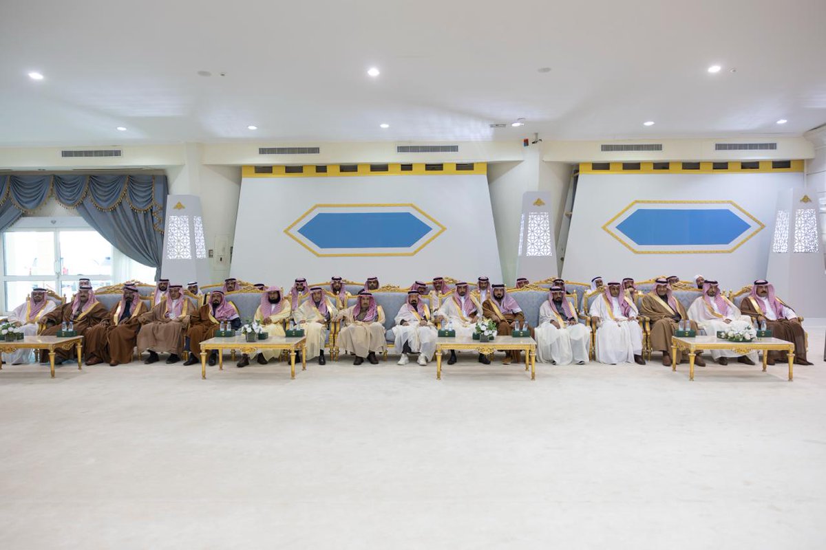 سمو أمير #منطقة_الجوف يستقبل المهنئين بعيد الفطر.

spa.gov.sa/ar/w2542740