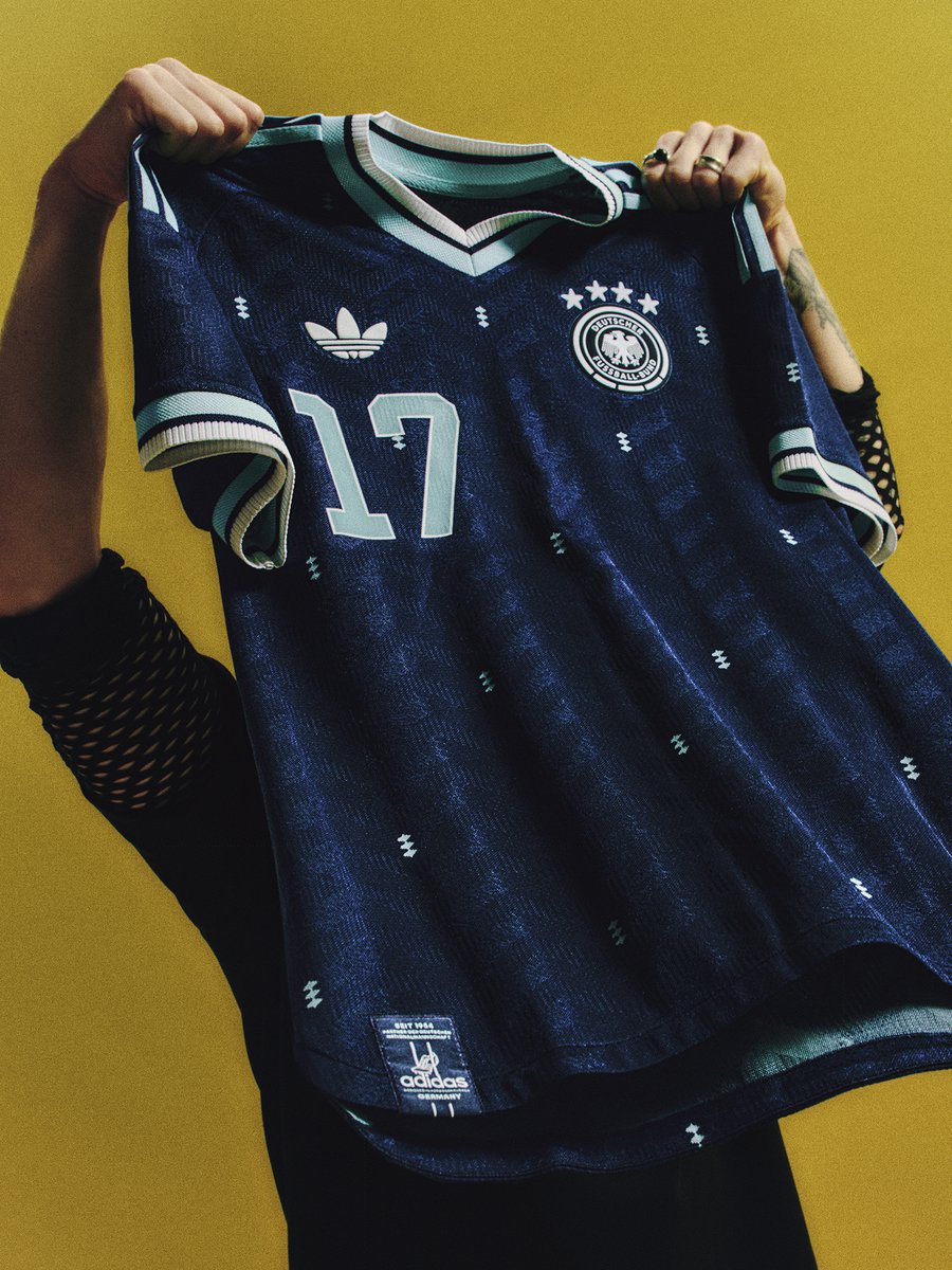 classicshirts's tweet photo. 🆕 NOW LIVE | The new adidas Away Shirts 😍

The stunning new adidas National team away shirts released earlier this morning are now live on the site!

🌎 Worldwide Shipping

🛒 Shop Here - https://t.co/VWJA3U14ki https://t.co/pOaA42nsFT