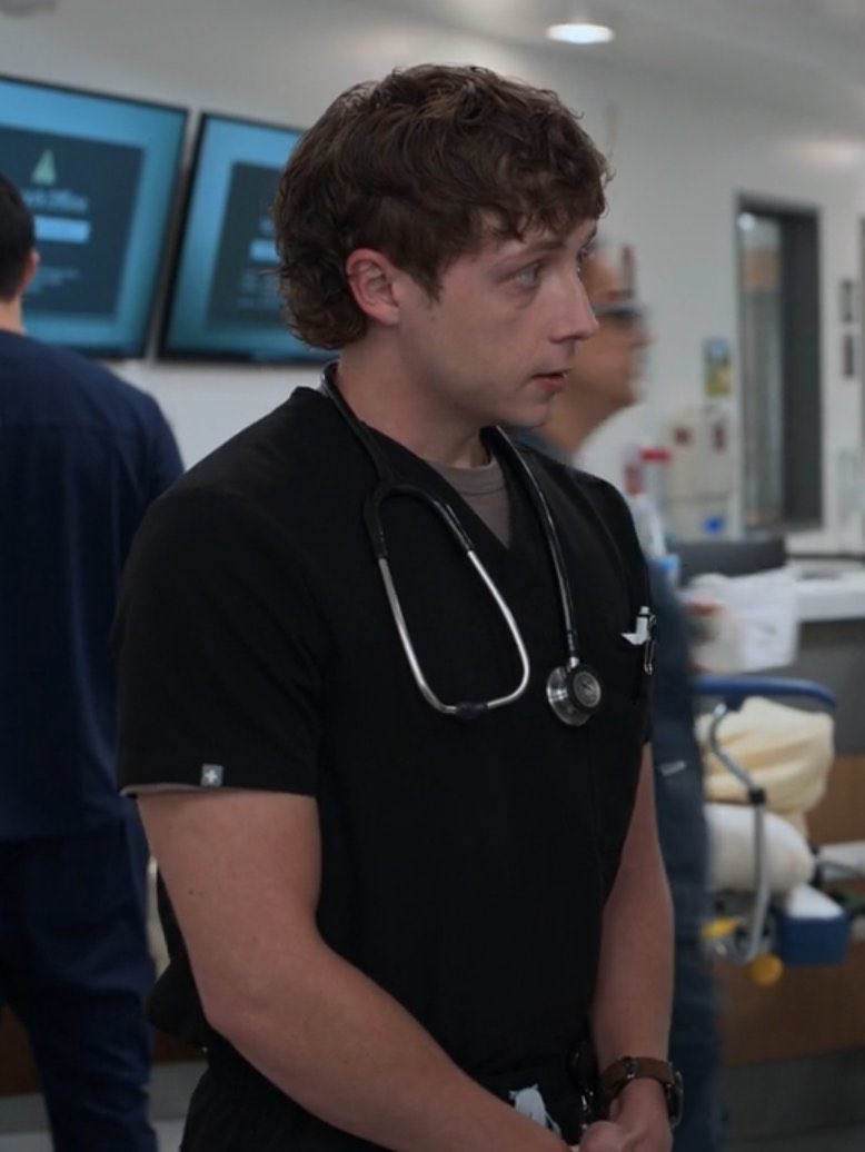 dennis whitaker’s microbangs tweet media