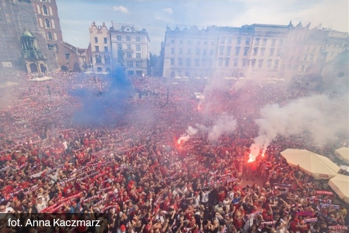 Julosz🙆‍♂️ tweet media