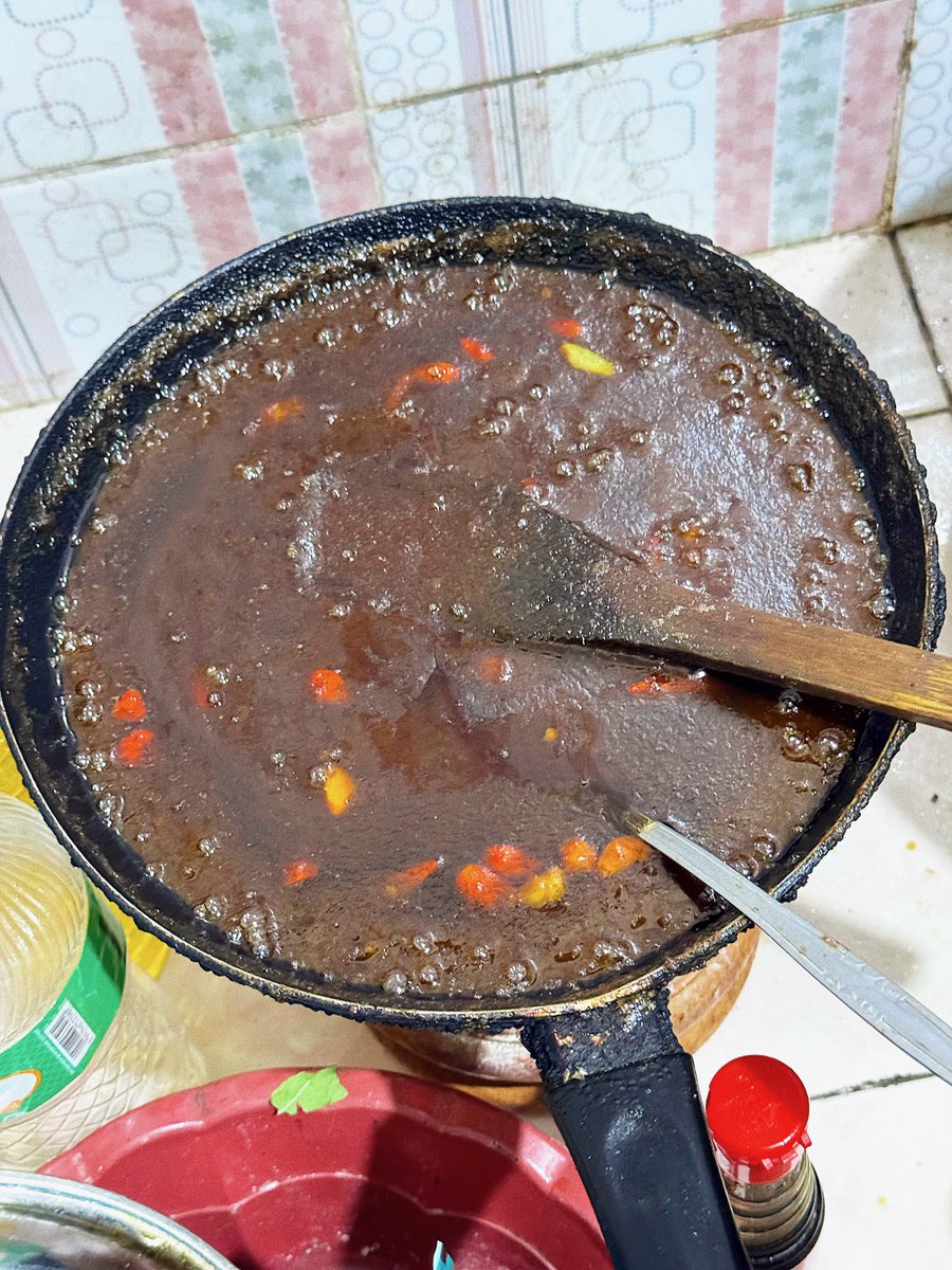afrkml's tweet photo. Opor ayam dan sambel petisnya sudah mataaaangg!!!

Gak sabar buat nyantap semuanya pas buka nanti sampai seminggu ke depaaaann 😭🫵🏻

Mentemen gimana? Lebaran ini makan opor juga nggak? Pake sambel petis kayak kami juga kah? Hahaha https://t.co/BnKAmW8YZN