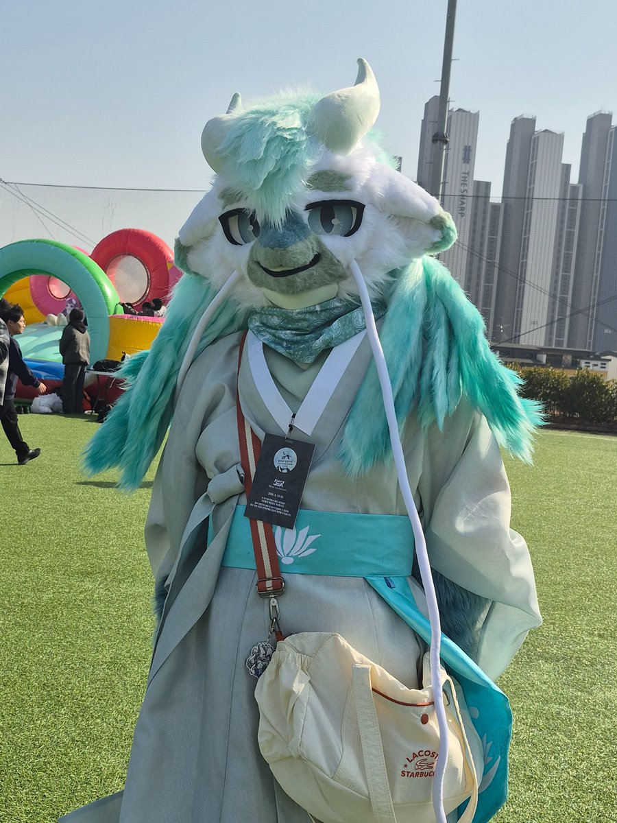 선풍 扇風 🔜 FURSTCLASS tweet media