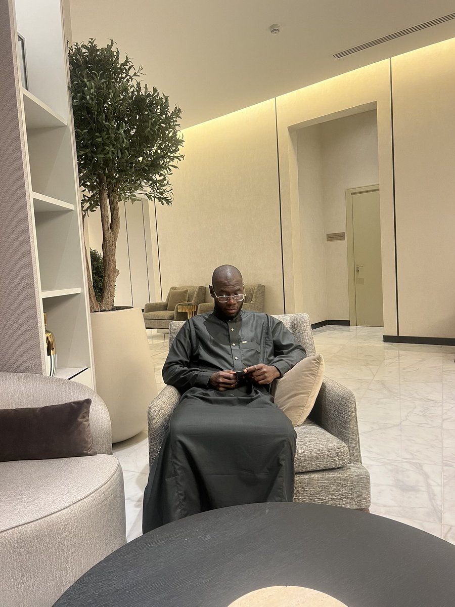 Sir J (J9) tweet media