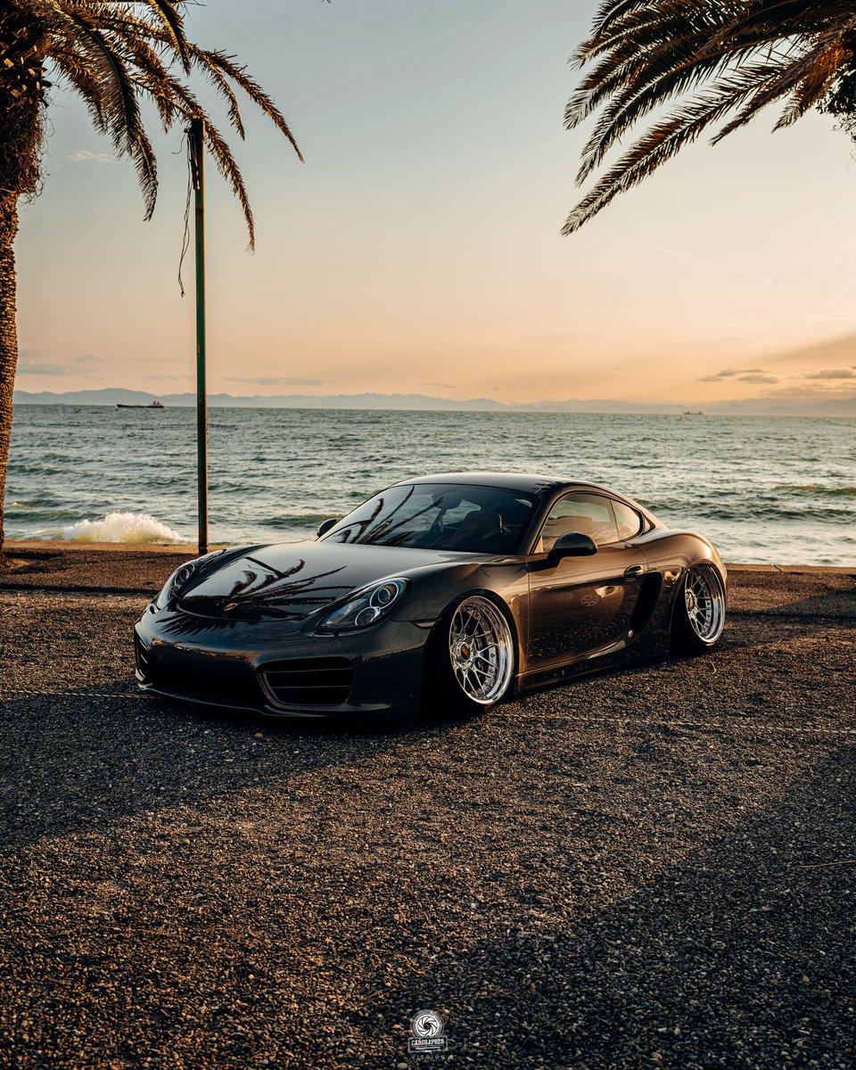 J 👁△ tweet media