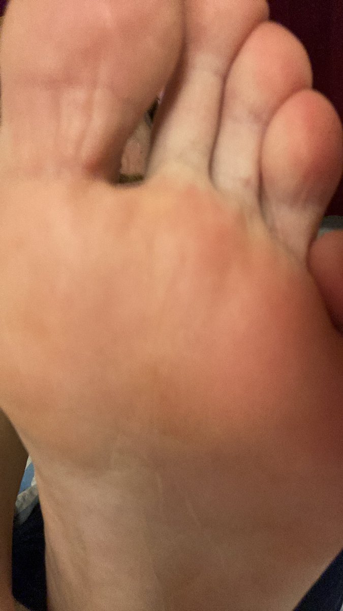 _Alpha_Sam_'s tweet photo. Imagine waking up to these feet pressed up against your face

#findom #footfetısh #paypig #cashmaster #drain https://t.co/8Mz68kUDsr
