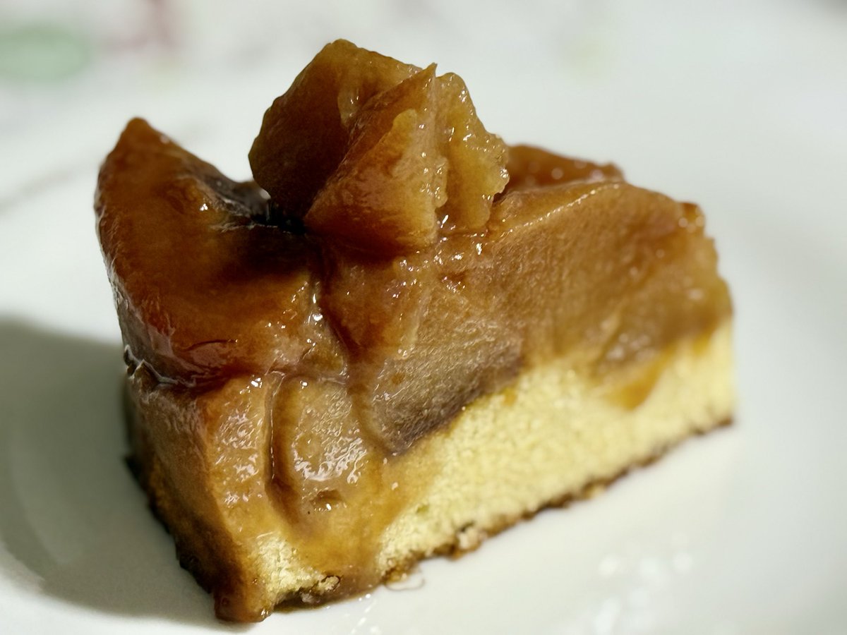 先日作ったごろっとリンゴのタルトタタン ペクチン入れてかなりうまく固まったかも……！