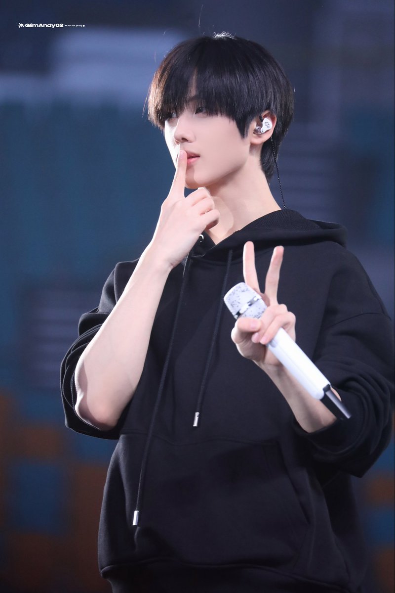 GlimAndy02 tweet media