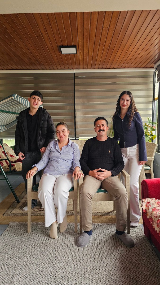 Sevdiklerimizle❤️ Şeker tadında güzel bir bayram olması dileğiyle
İyi Bayramlar 🥰
#BayramınızMübarekOlsun
#RamazanBayramınız
#Bayramlaşma