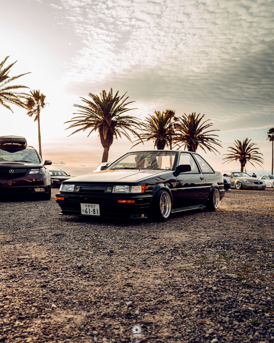 J 👁△ tweet media