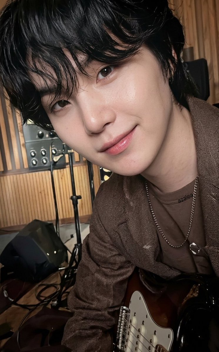 beetsuga_'s tweet photo. 살게요🫴🏻 https://t.co/LHPFTi93rf