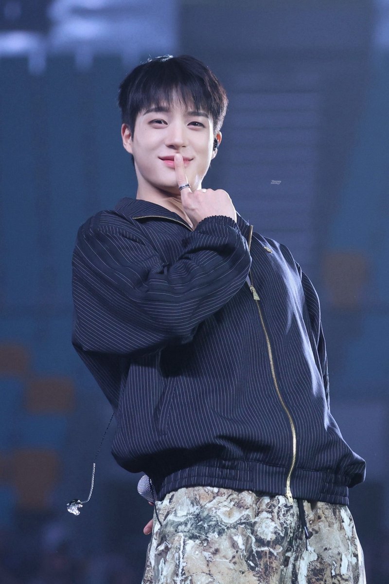 4jn23oo's tweet photo. 260320 #제노 #JENO 뀨❤️ https://t.co/ZYacwGElvA