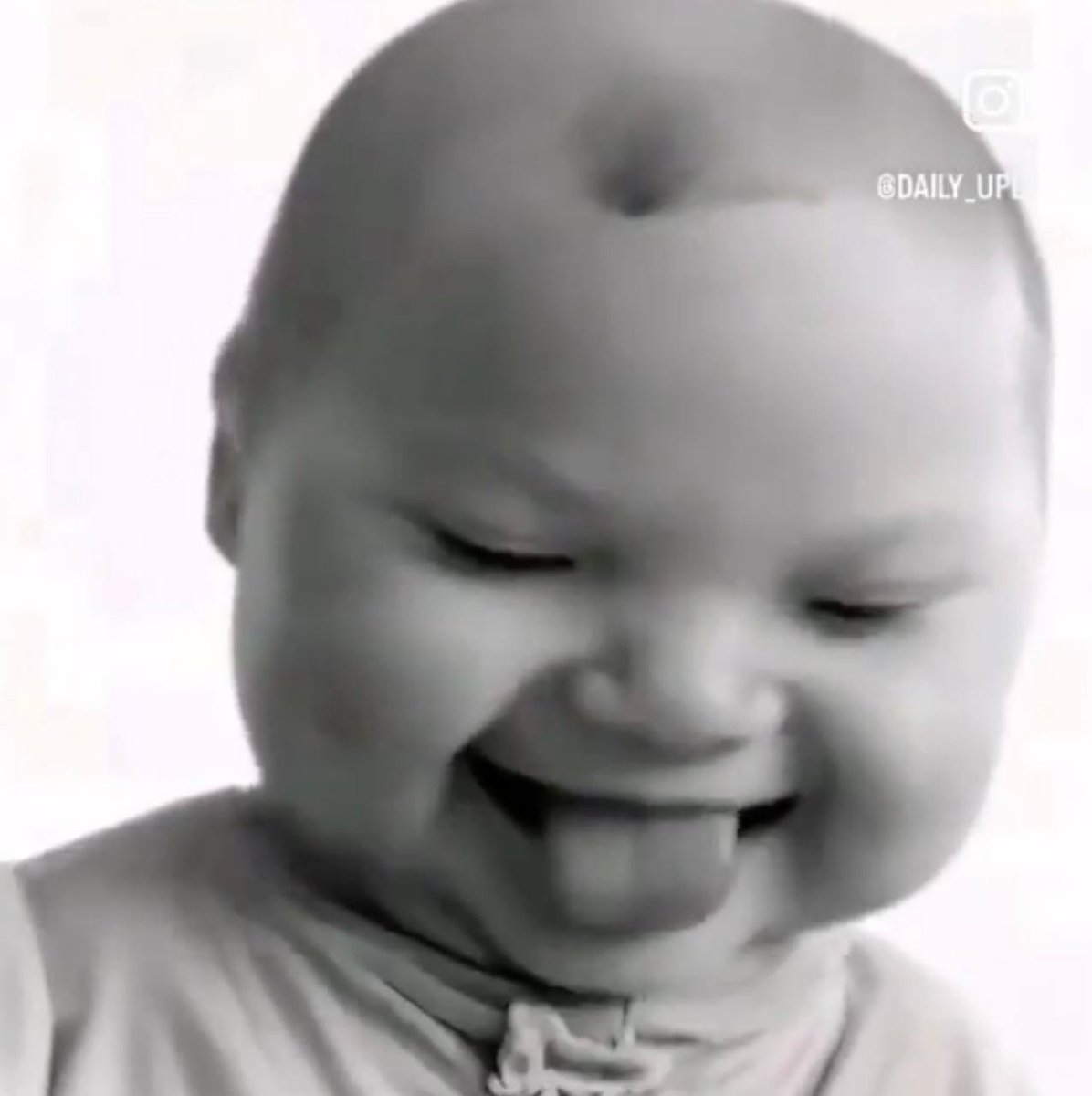 InternalReign 🫢 tweet media