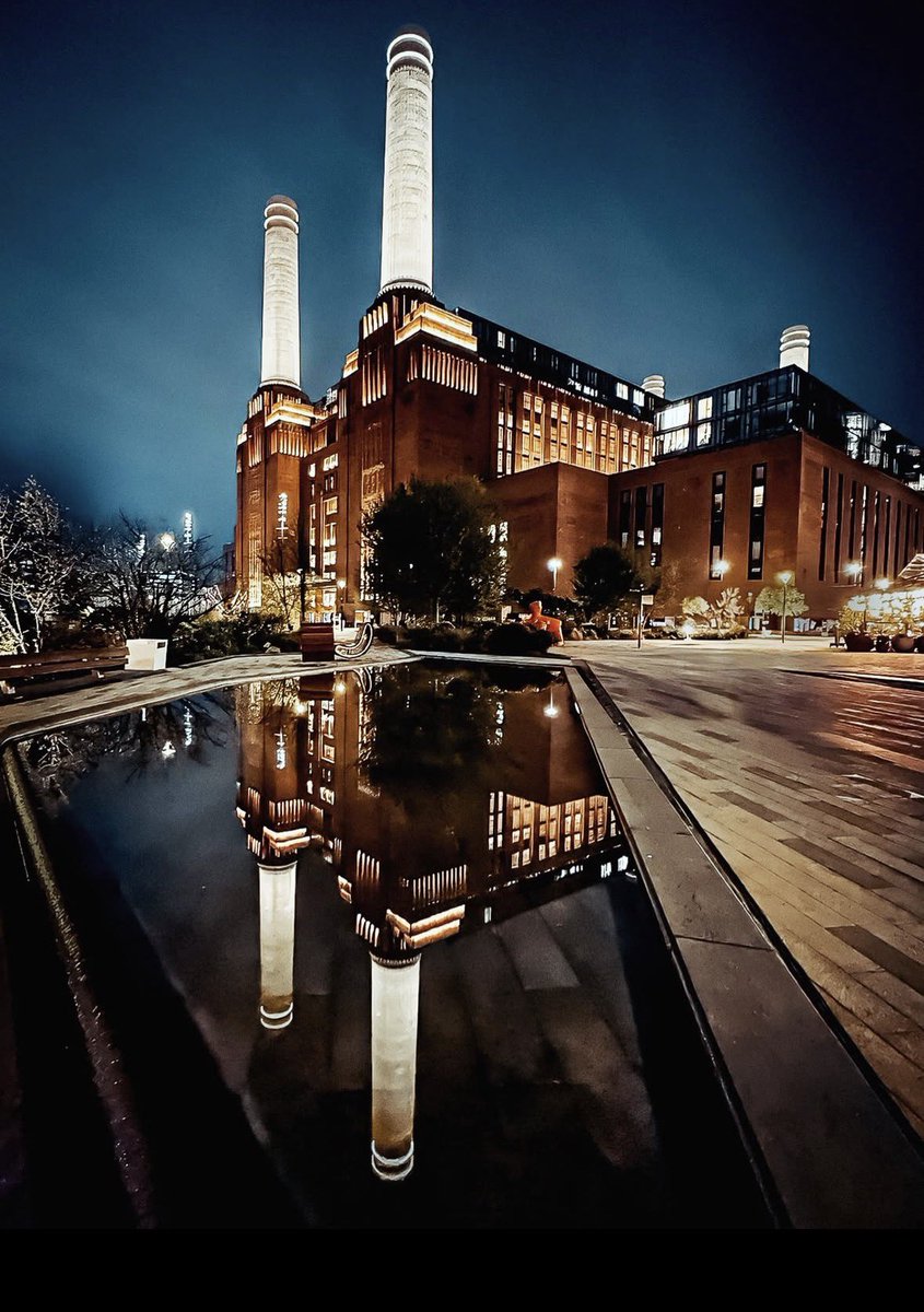 SheClicks tweet media