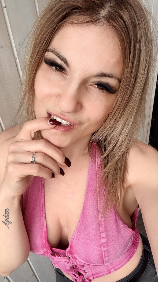 🫦 Nela 🌸 tweet media