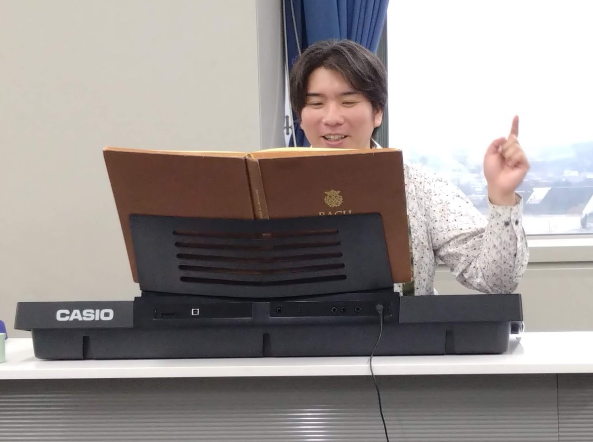 ccubiculum's tweet photo. 本日の練習は圓谷俊貴先生に指導して頂きました。今回は、#ロ短調ミサ曲 20番 Confiteor unum baptisma ～ 21番 Et expecto resurrectionnem mortuorum を練習しました。
#男声団員募集中 #見学大歓迎
公式HP
https://t.co/faGJqOc8LV https://t.co/qx0ZjGwfGE