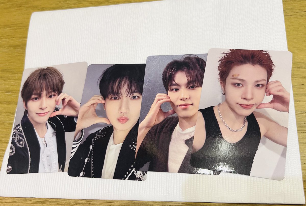 Gaeul02only's tweet photo. TREASURE POPUP 交換

求 ジフン

譲  アサヒ      ジュンギュ 
     ジョンウ   ジョンファン

OIOIに居ます https://t.co/F24u4WuUsk
