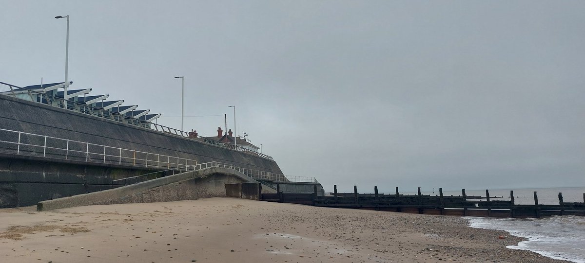 DR SIMON LEE tweet media