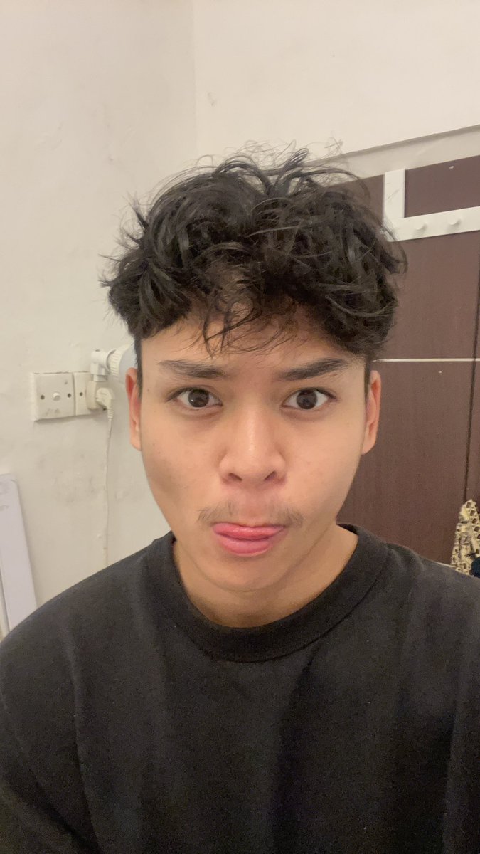 zoro juro 🍉 tweet media